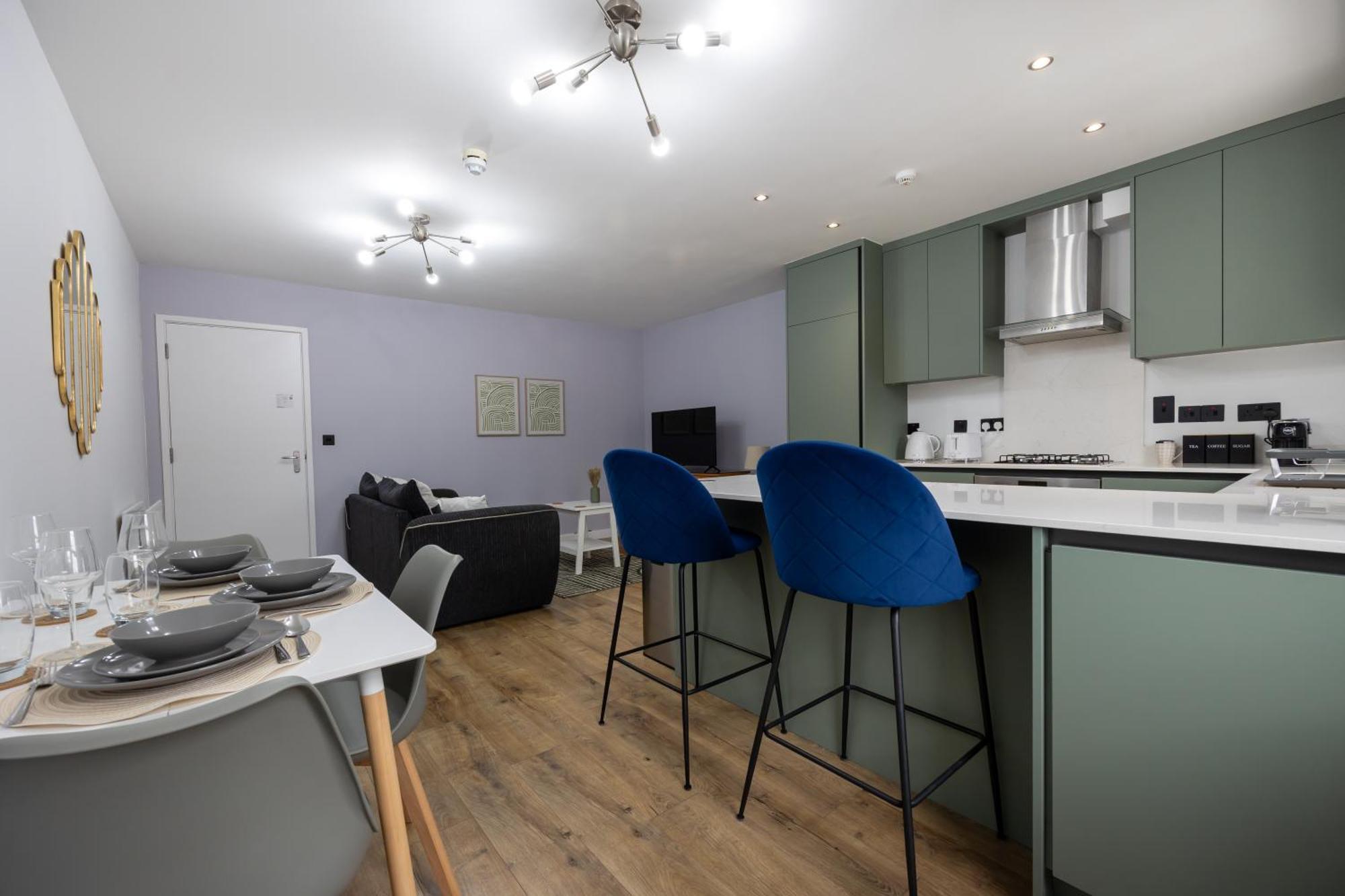 Stunning 3Br, Free Parking, Near Town Center, Long Term Discoun Apartment เรดดิ้ง ภายนอก รูปภาพ